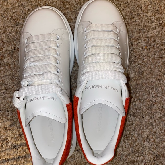 Alexander Mcqueen - Picture 2 of 6